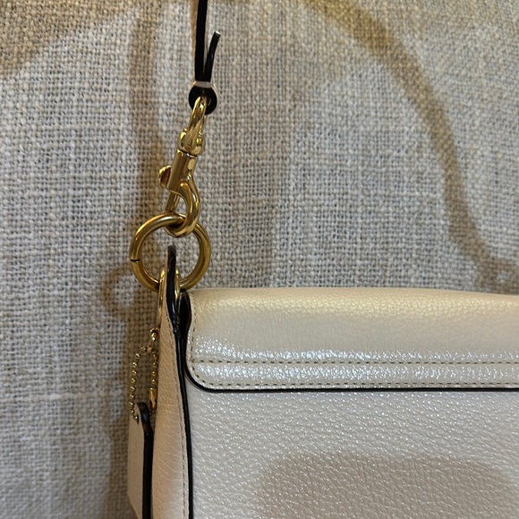 Coach leather bag - Picture 5 of 17